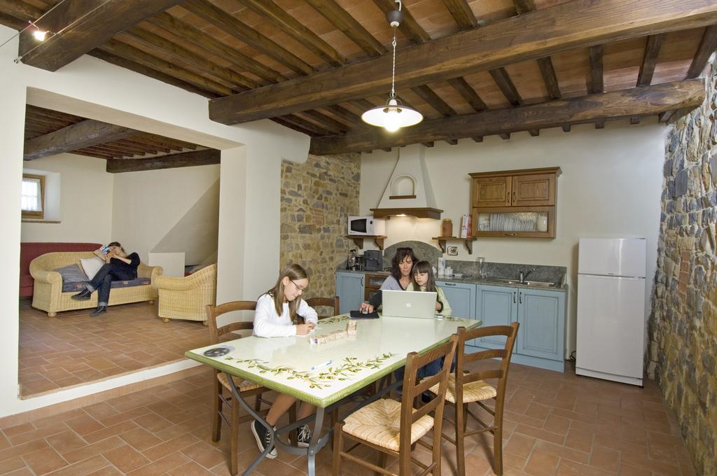 Agriturismo Campo Lungo Hotel San Donato in Poggio Kamer foto